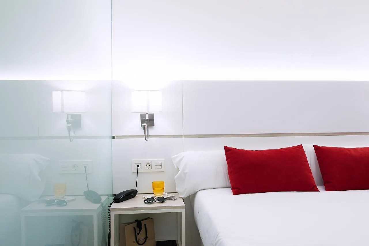Hotel Pompaelo Plaza Del Ayuntamiento & Spa Pamplona 4*,
