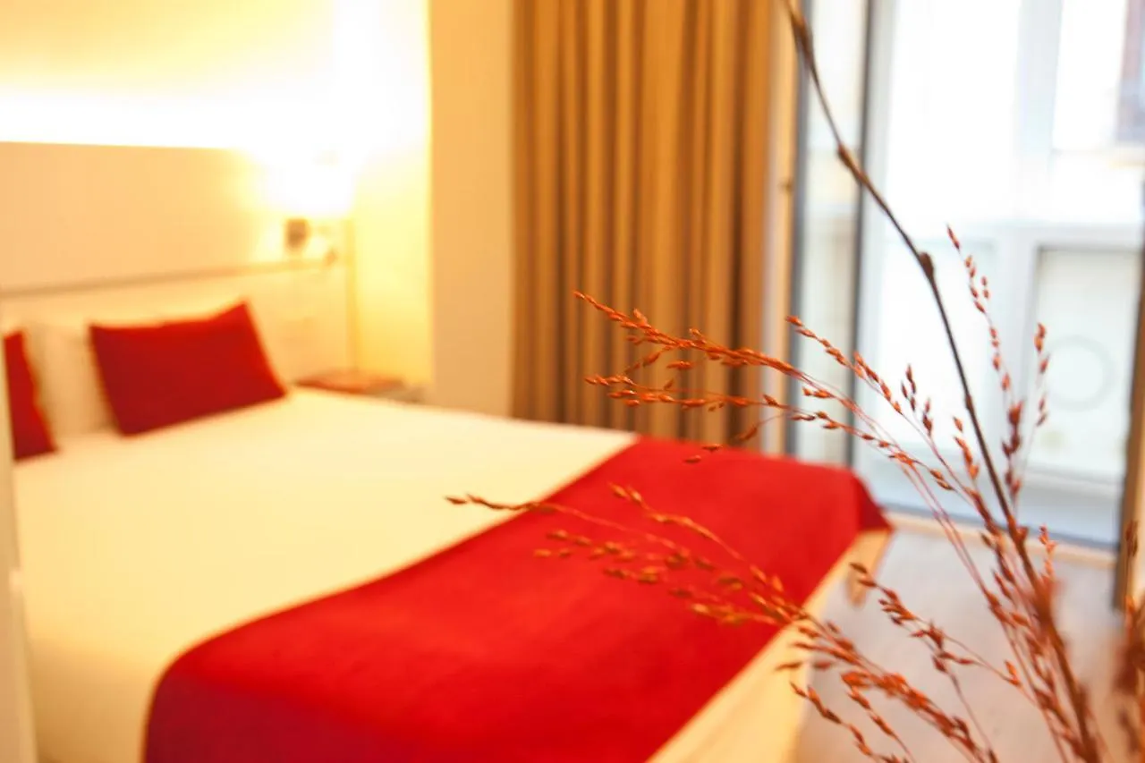 Hotel Pompaelo Plaza Del Ayuntamiento & Spa Pamplona 4*,