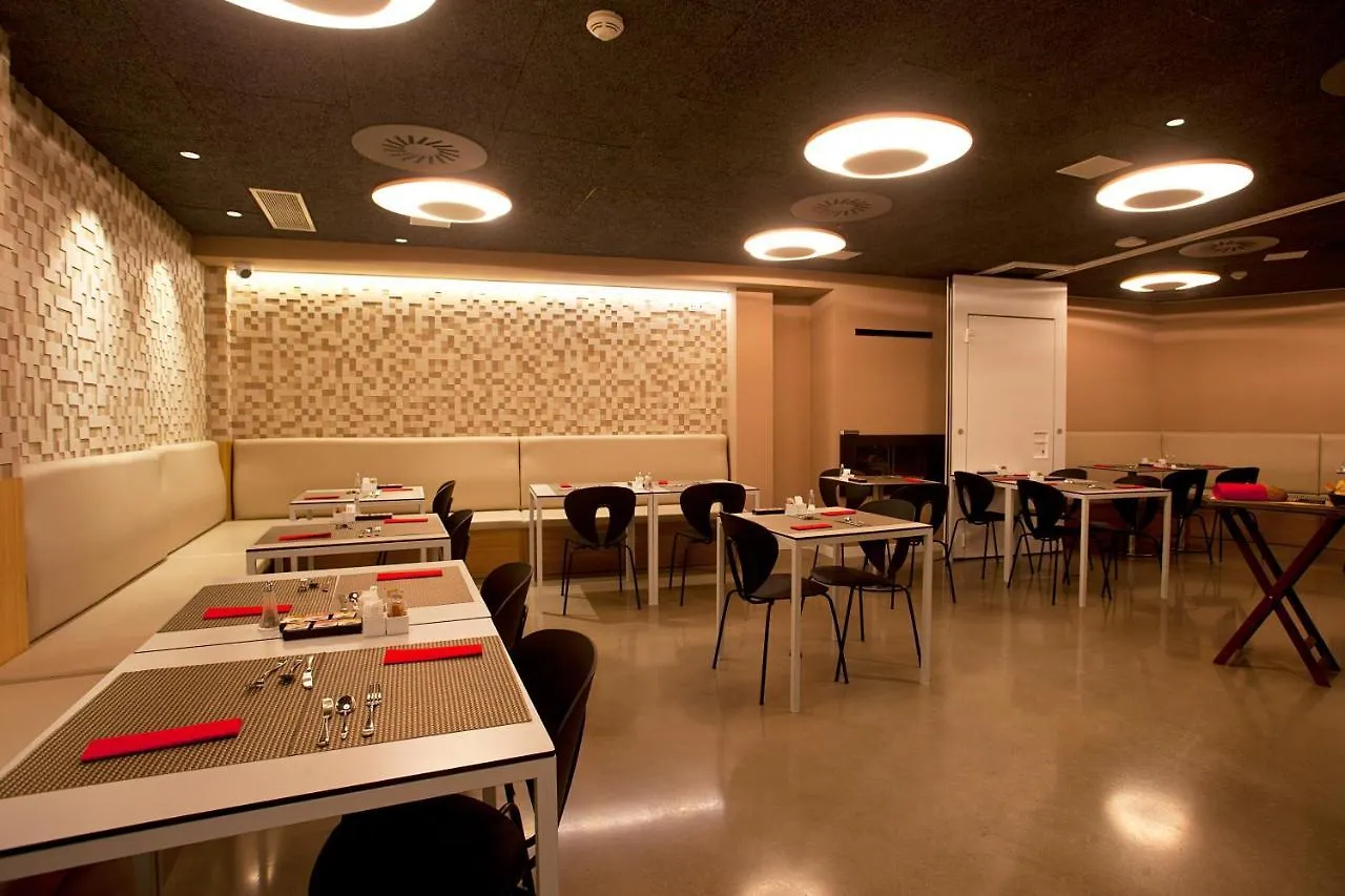 Hotel Pompaelo Plaza Del Ayuntamiento & Spa Pamplona Spain