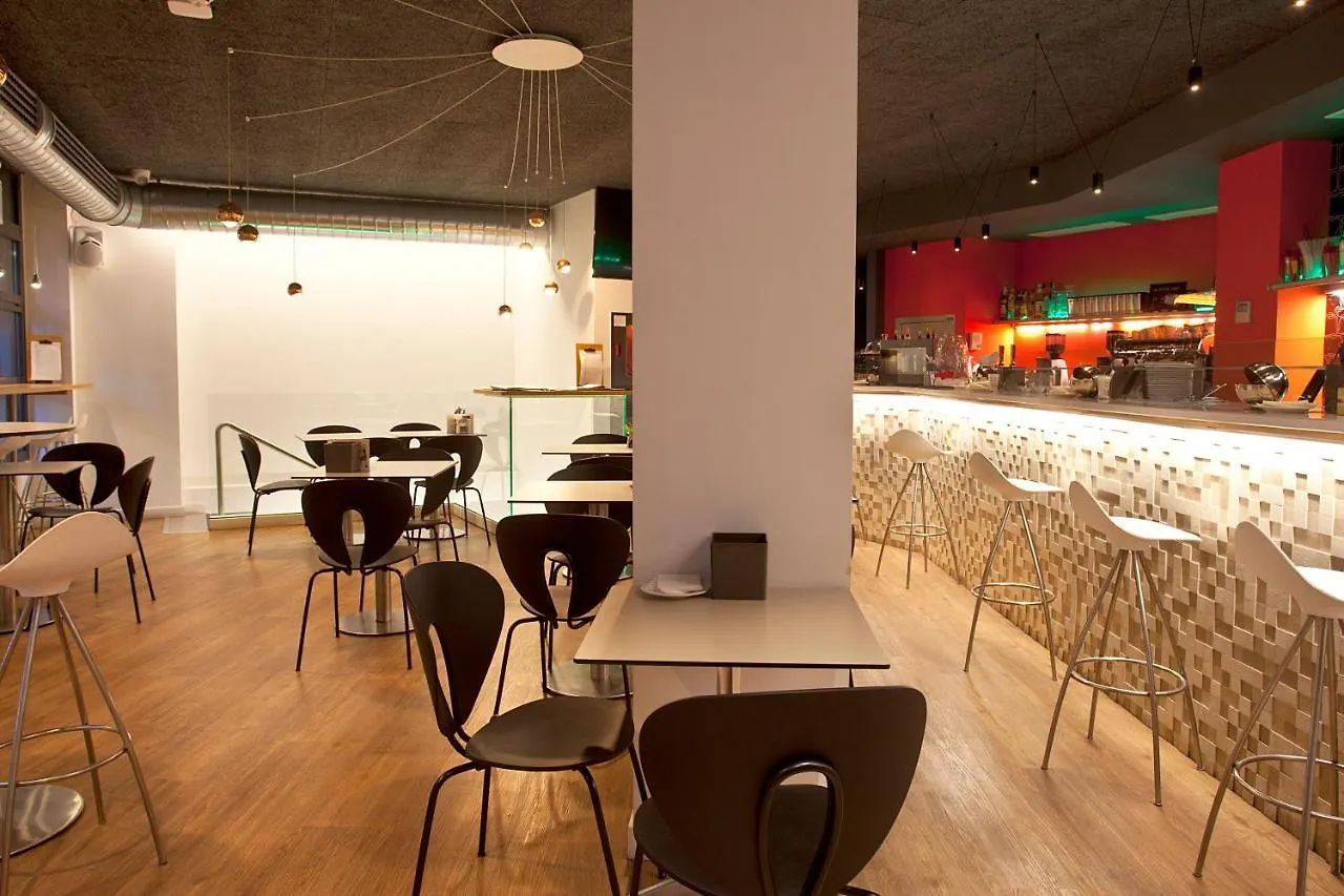 Hotel Pompaelo Plaza Del Ayuntamiento & Spa Pamplona Spain